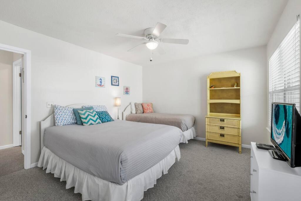 New! Steps To White Sand Beaches! Pool & Grill! 2Br 2Ba Panama City Beach Eksteriør bilde