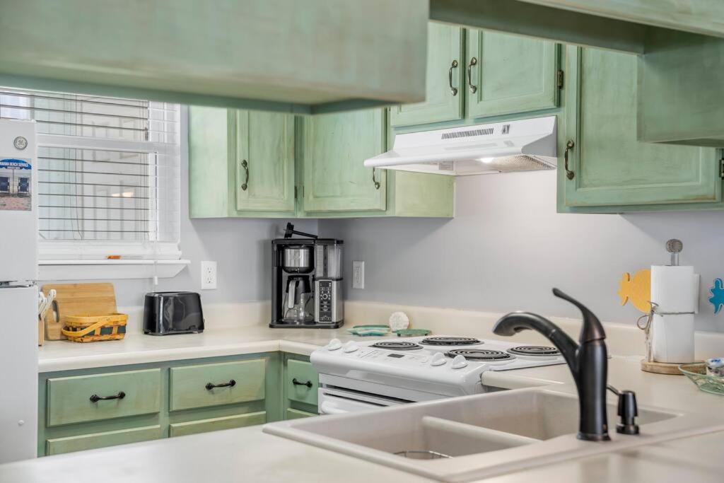 New! Steps To White Sand Beaches! Pool & Grill! 2Br 2Ba Panama City Beach Eksteriør bilde