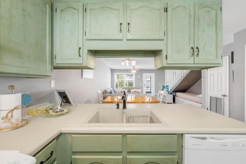 New! Steps To White Sand Beaches! Pool & Grill! 2Br 2Ba Panama City Beach Eksteriør bilde